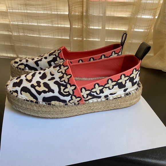 Louis Vuitton espadrille mules size 36.5-6.5 canvas animal printorange Italy
